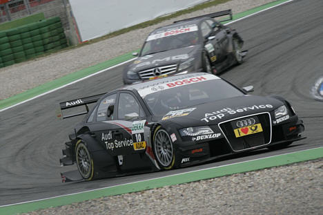 Timo Scheider på vej mod sejren i finaleløbet på Hockenheim.